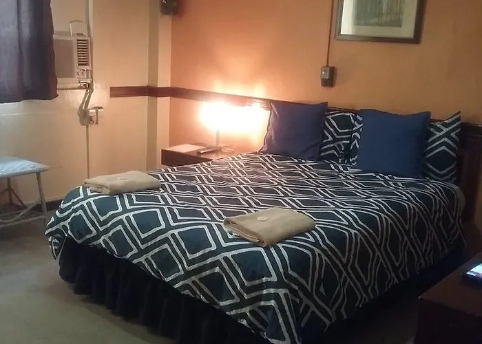 The Southern Cross 3*